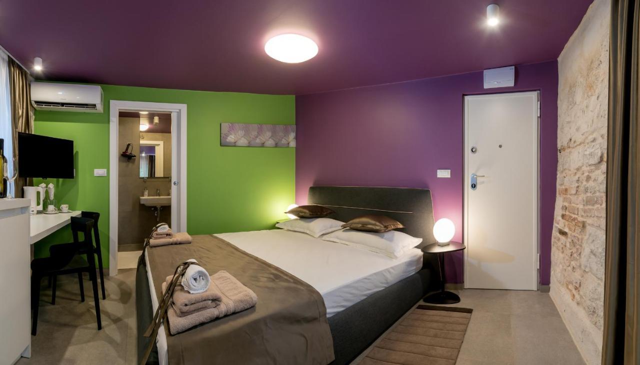 Annie'S Stone Studio & Room Split Exterior foto